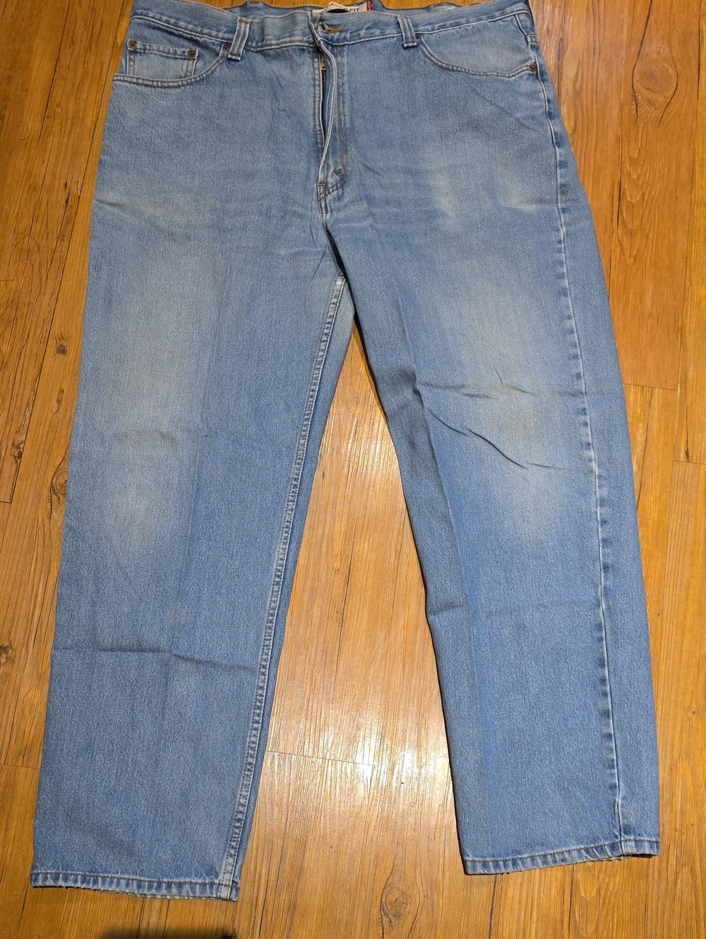 Classic Men's Light Blue Jeans 550